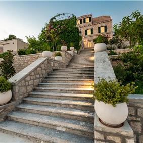 Luxury 7 Bedroom Villa with Heated Pool, Gym, Sauna, Jacuzzi and Sea Views in Dubrovnik, Sleeps 12-14
